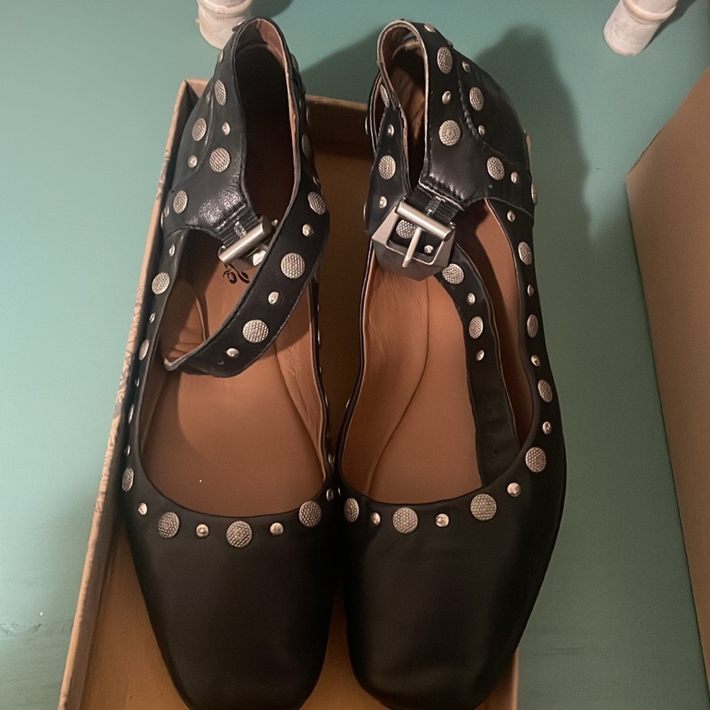 Free people mystic Mary Jane flats